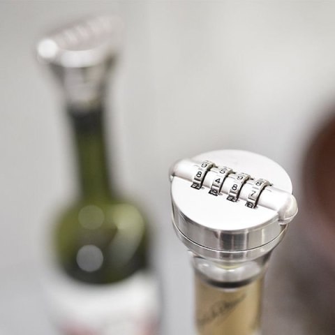 Strażnik wina - cyfrowy zamek na wino w metalowej puszce Strażnik wina - cyfrowy zamek na wino w metalowej puszce