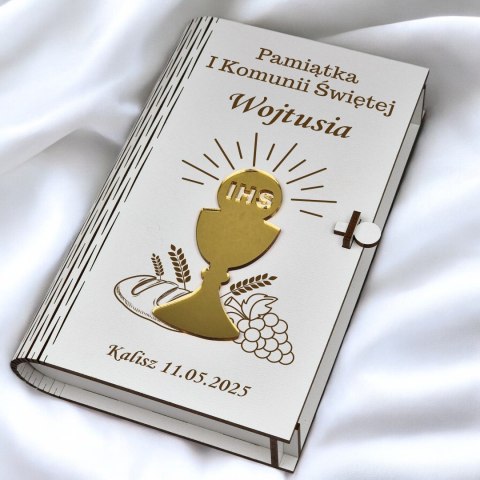 PUDEŁKO NA PIENIĄDZE 3D PAMIĄTKA KOMUNII ŚWIĘTEJ 3D ZE ZŁOTYM KIELICHEM PUDEŁKO NA PIENIĄDZE 3D PAMIĄTKA KOMUNII ŚWIĘTEJ 3D ZE ZŁOTYM KIELICHEM