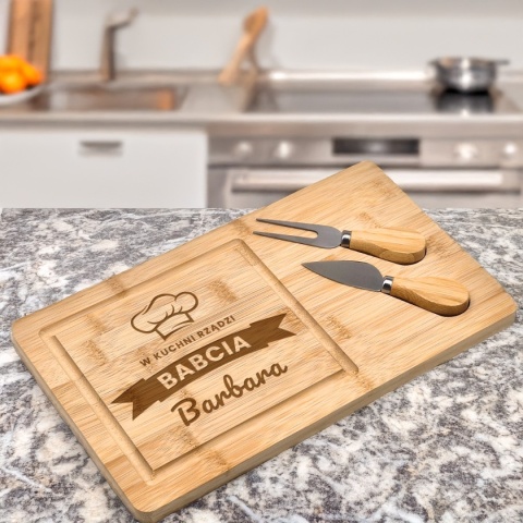 DESKA DO SERÓW Z GRAWEREM - IDEALNY PREZENT DLA BABCI, KTÓRA RZĄDZI W KUCHNI